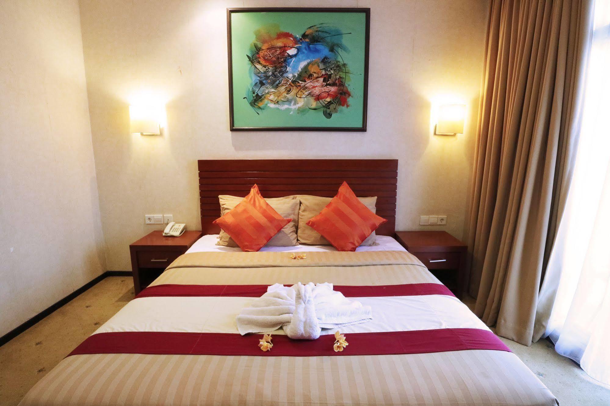 Bali Paradise City Hotel Denpasar Exterior foto